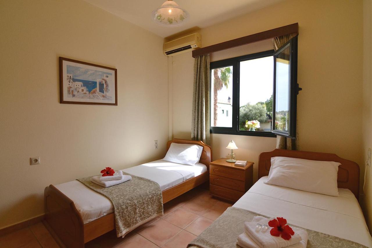Christina Villas- Minoan Inland Pentamodi Exterior photo